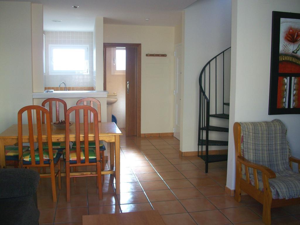 Apartamentos Par Tres - Oliva Nova Oda fotoğraf