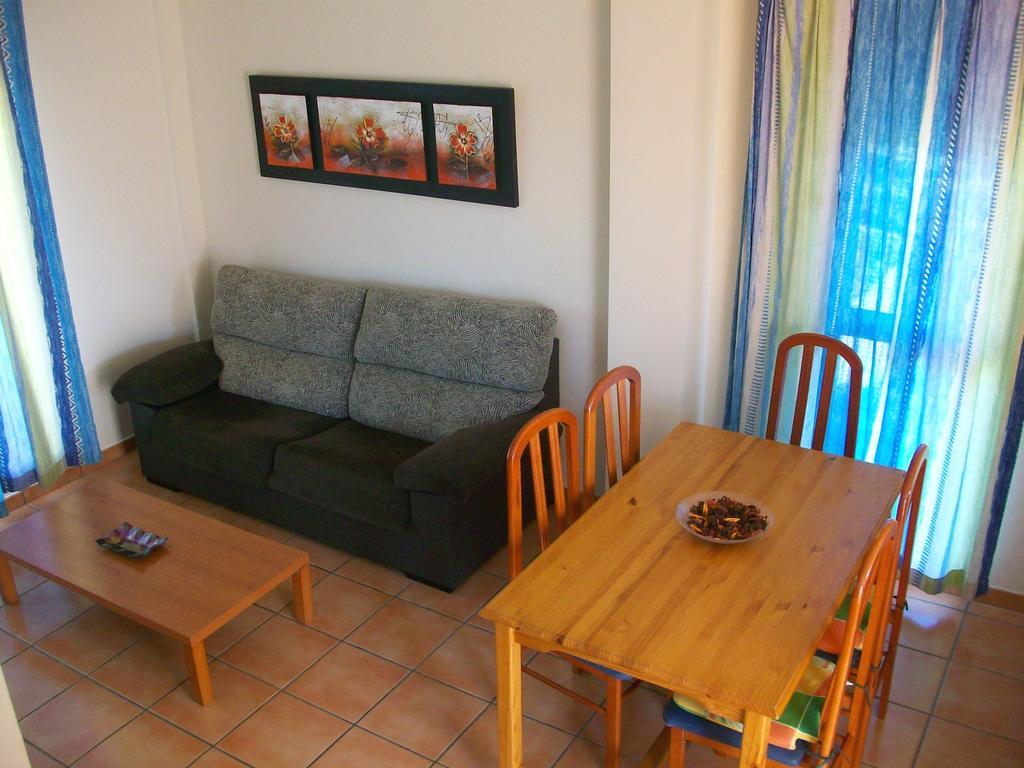 Apartamentos Par Tres - Oliva Nova Dış mekan fotoğraf